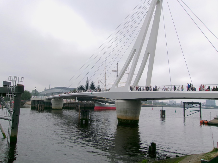 Housing associations welcome new Govan bridge as 'massive step forward'