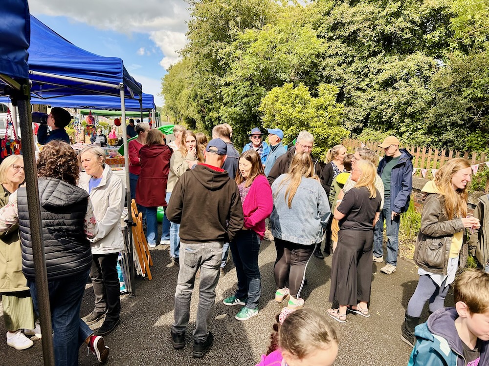 Nitten neighbours celebrate centenary with street party