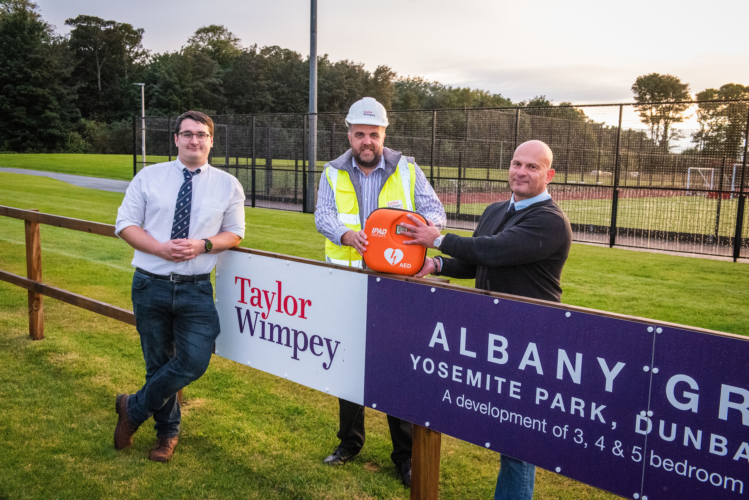 Taylor Wimpey donates lifesaving defibrillator in Dunbar