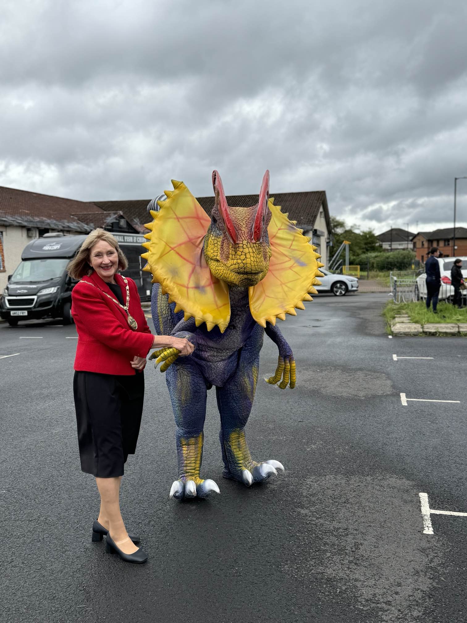 Provost puts seal on Barrhead Housing's dinosaur-themed fun day