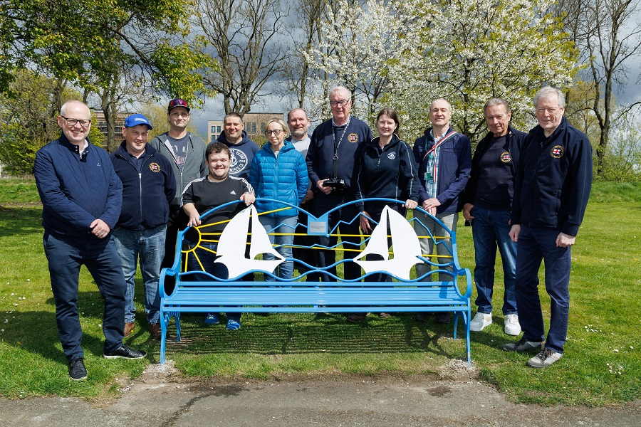 Glasgow community group unveils new benches following Avant Homes donation