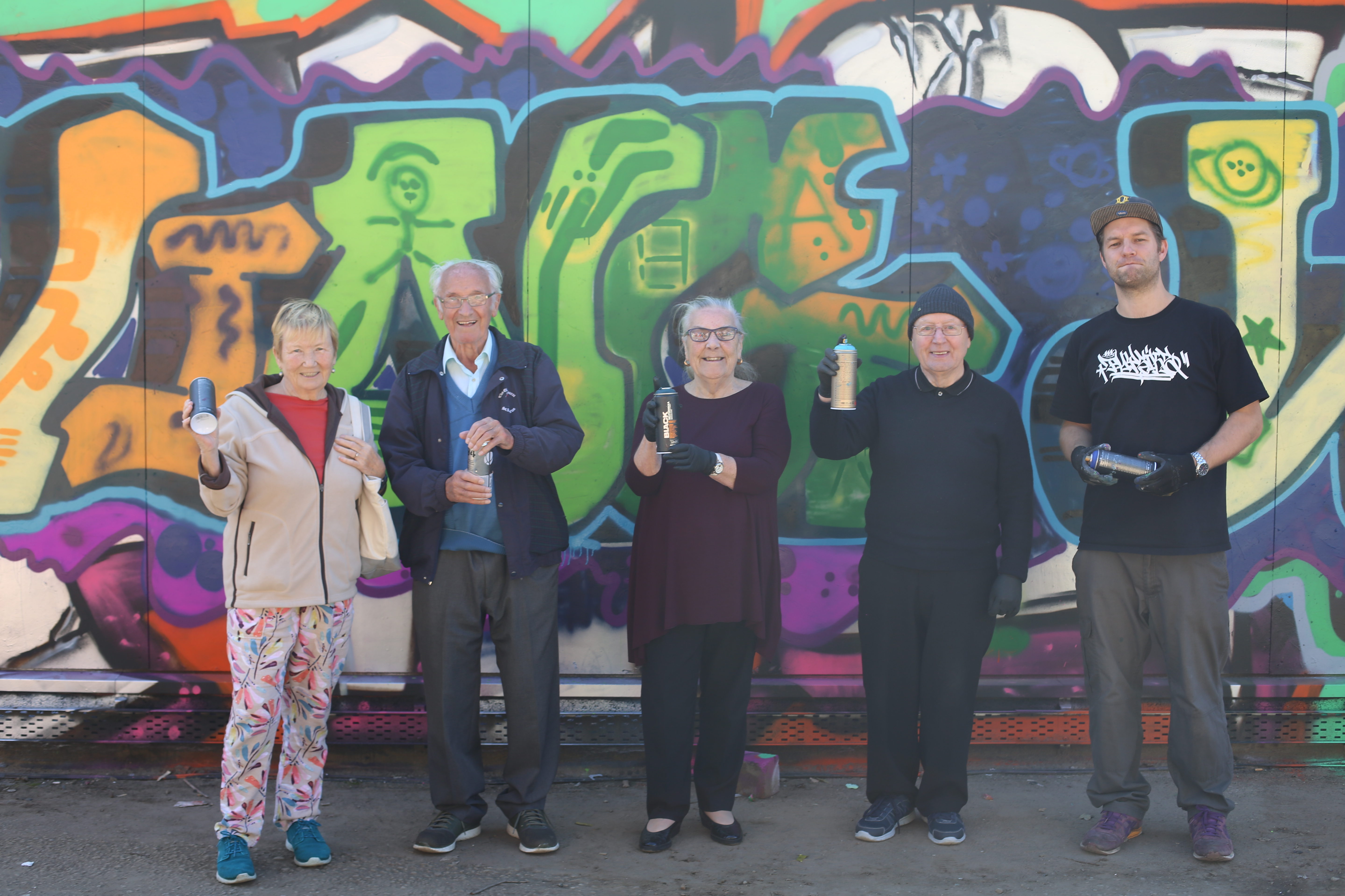 Wheatley hosts street art painting event for older tenants