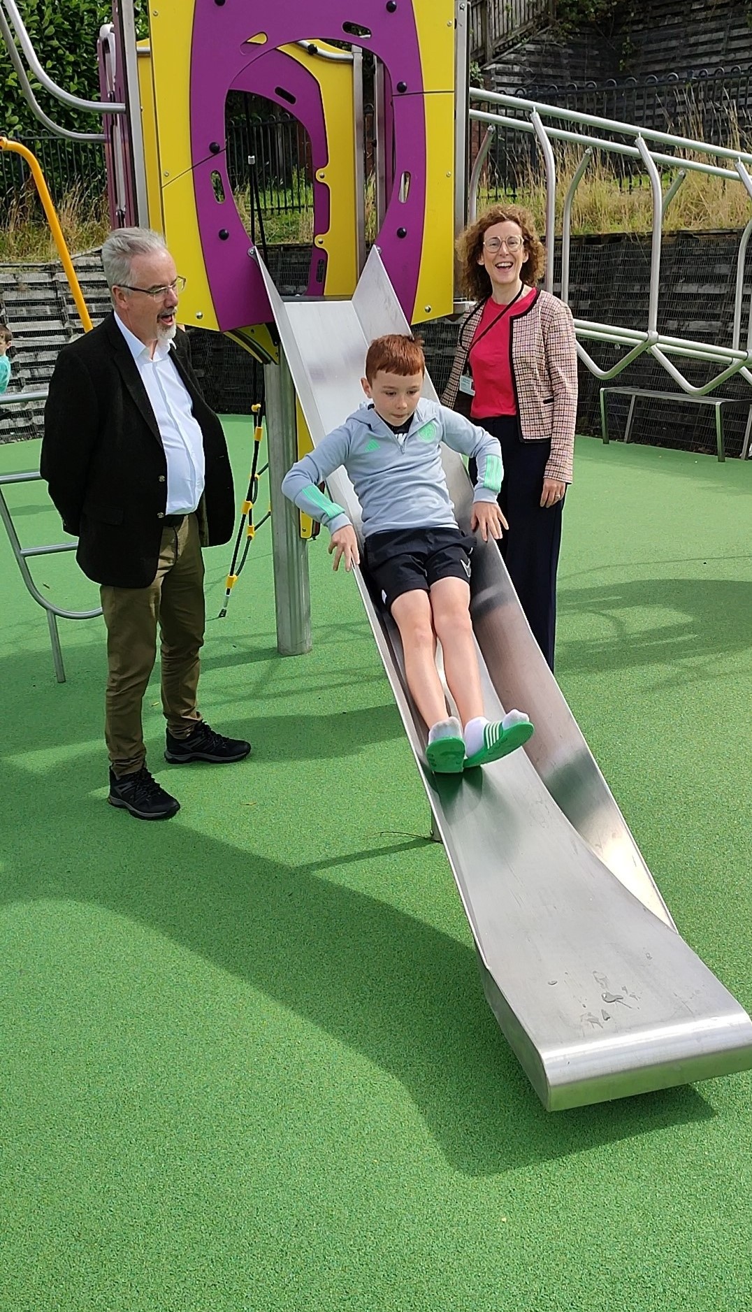 Council leader cuts tape at new £80,000 Barrhead play park