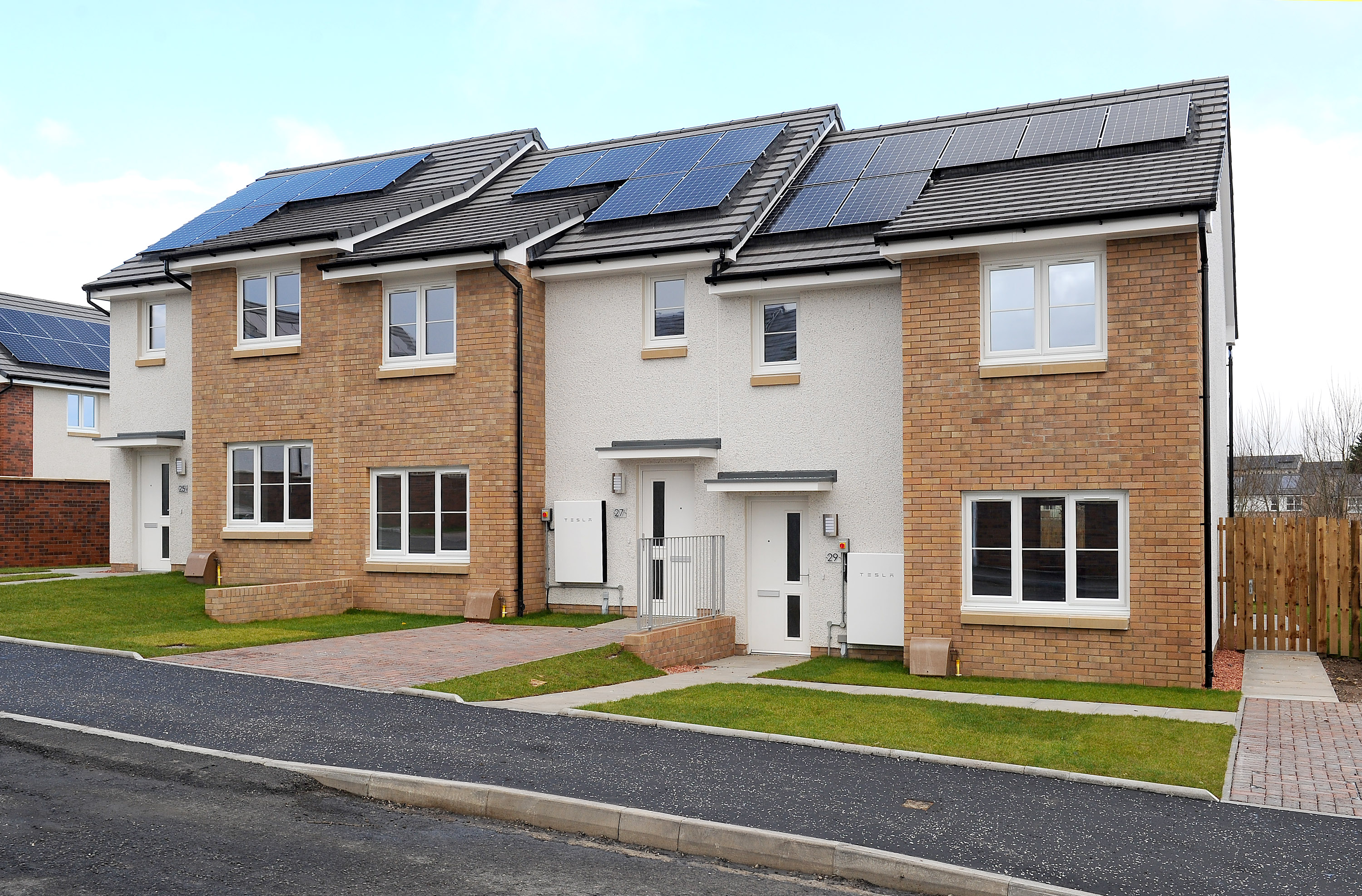 Families pick up the keys to new council housing in St Ninians