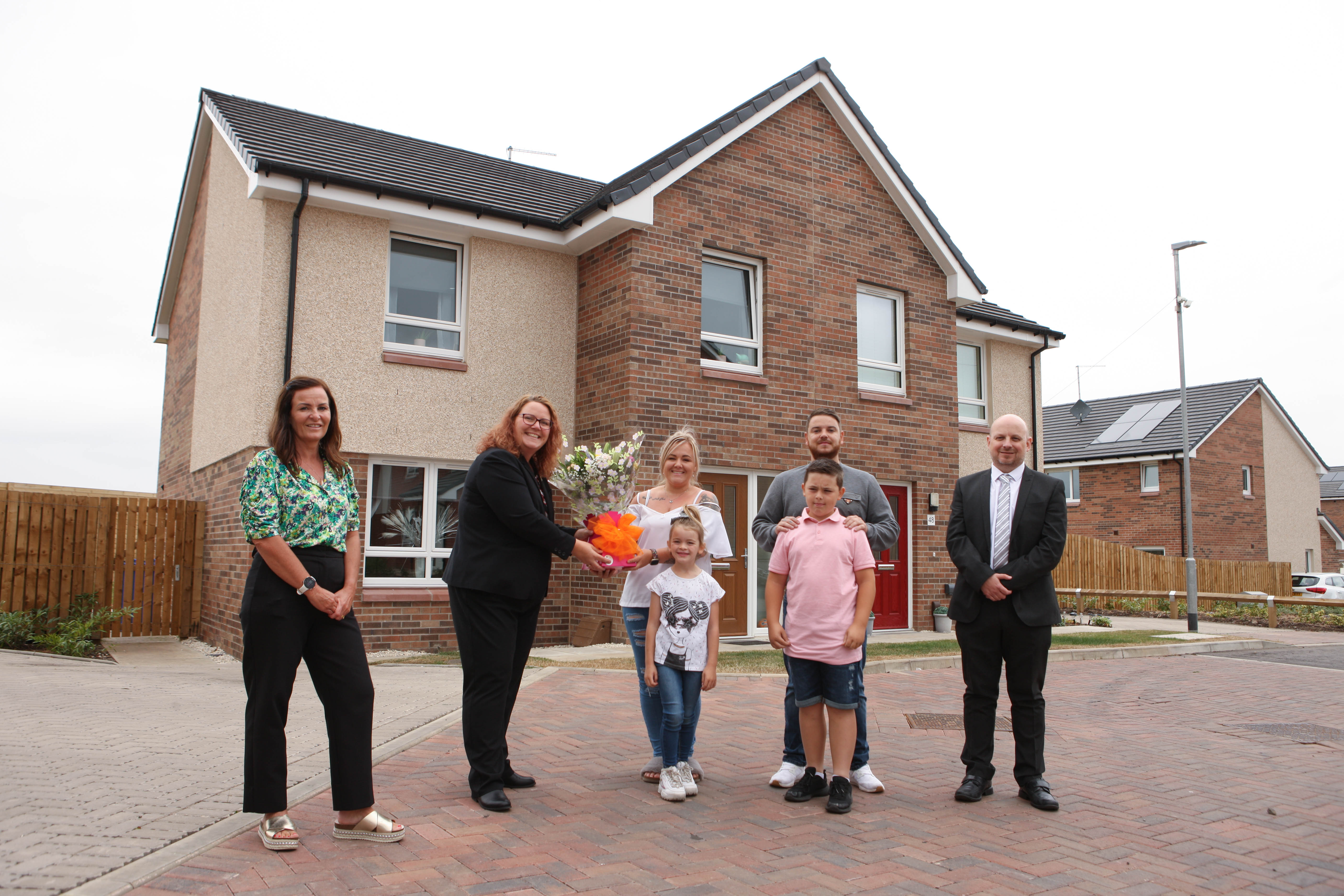 800th tenant moves into new build council home in North Lanarkshire