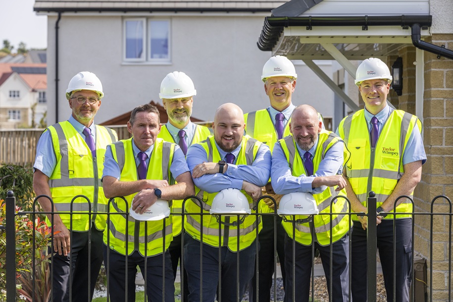 National awards for 10 Taylor Wimpey site managers