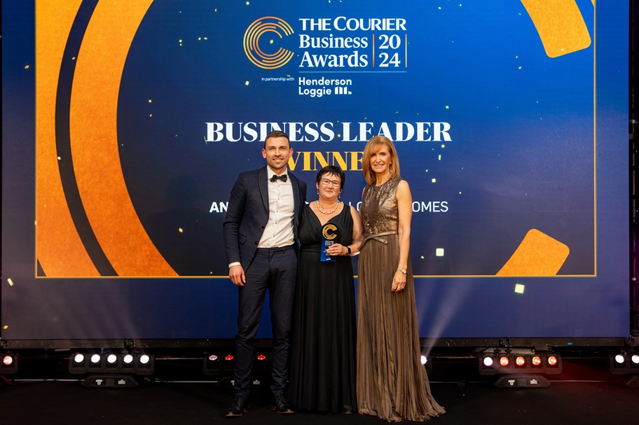 Angela Linton named Leader of the Year at Courier Business Awards