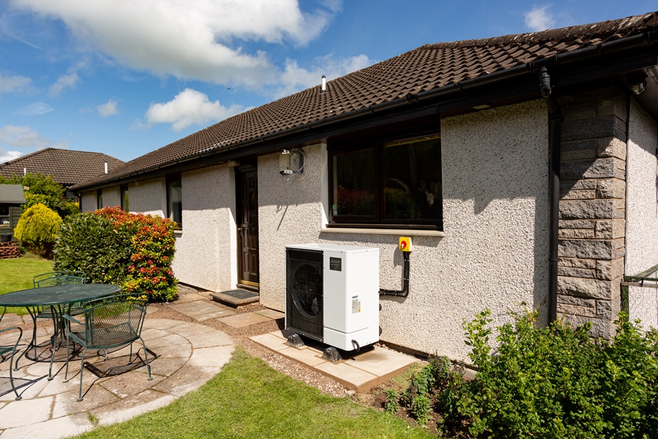 ScottishPower and Santander to make heat pumps and solar panels more affordable