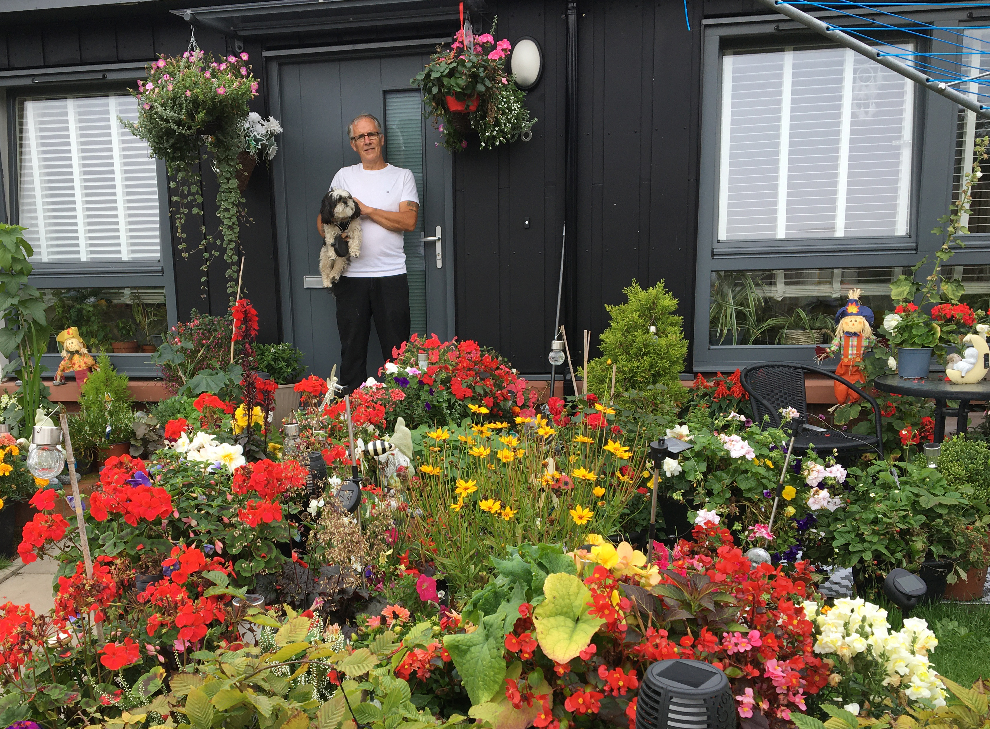 Loretto tenant brings neighbours together with new garden